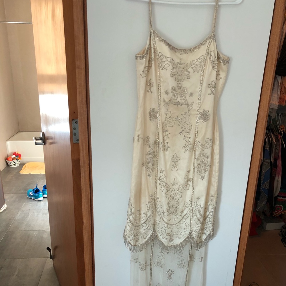 gown